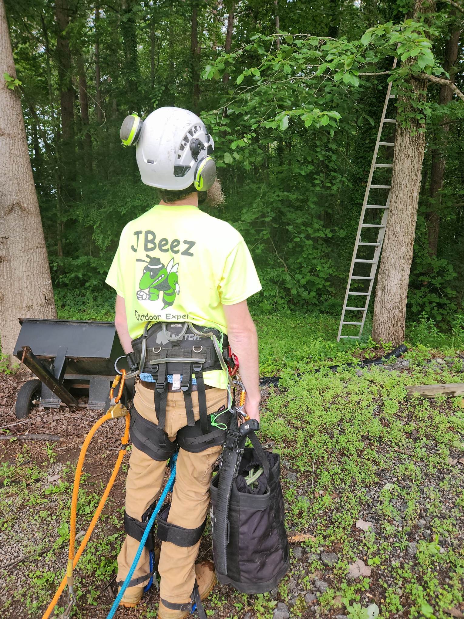 JBeez Outdoor Experts LLC